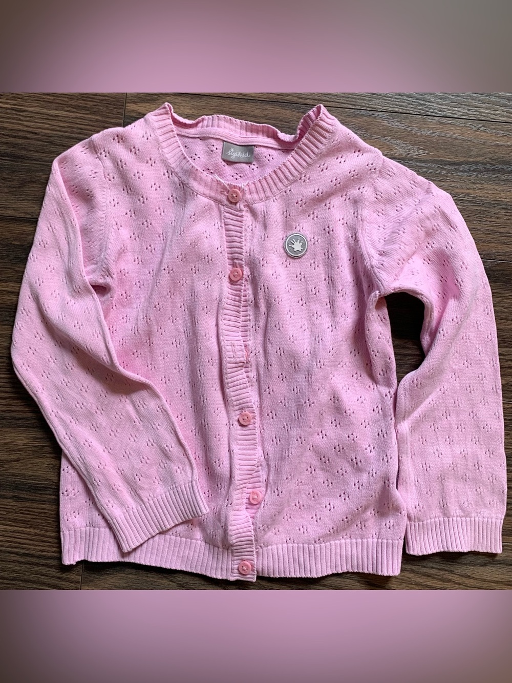 Cute knitted cardigan Size 5-6yrs
